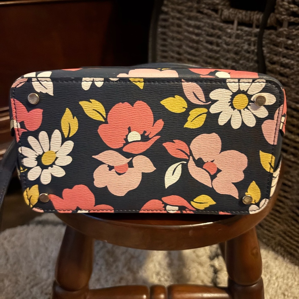 Kate Spade bucket crossbody